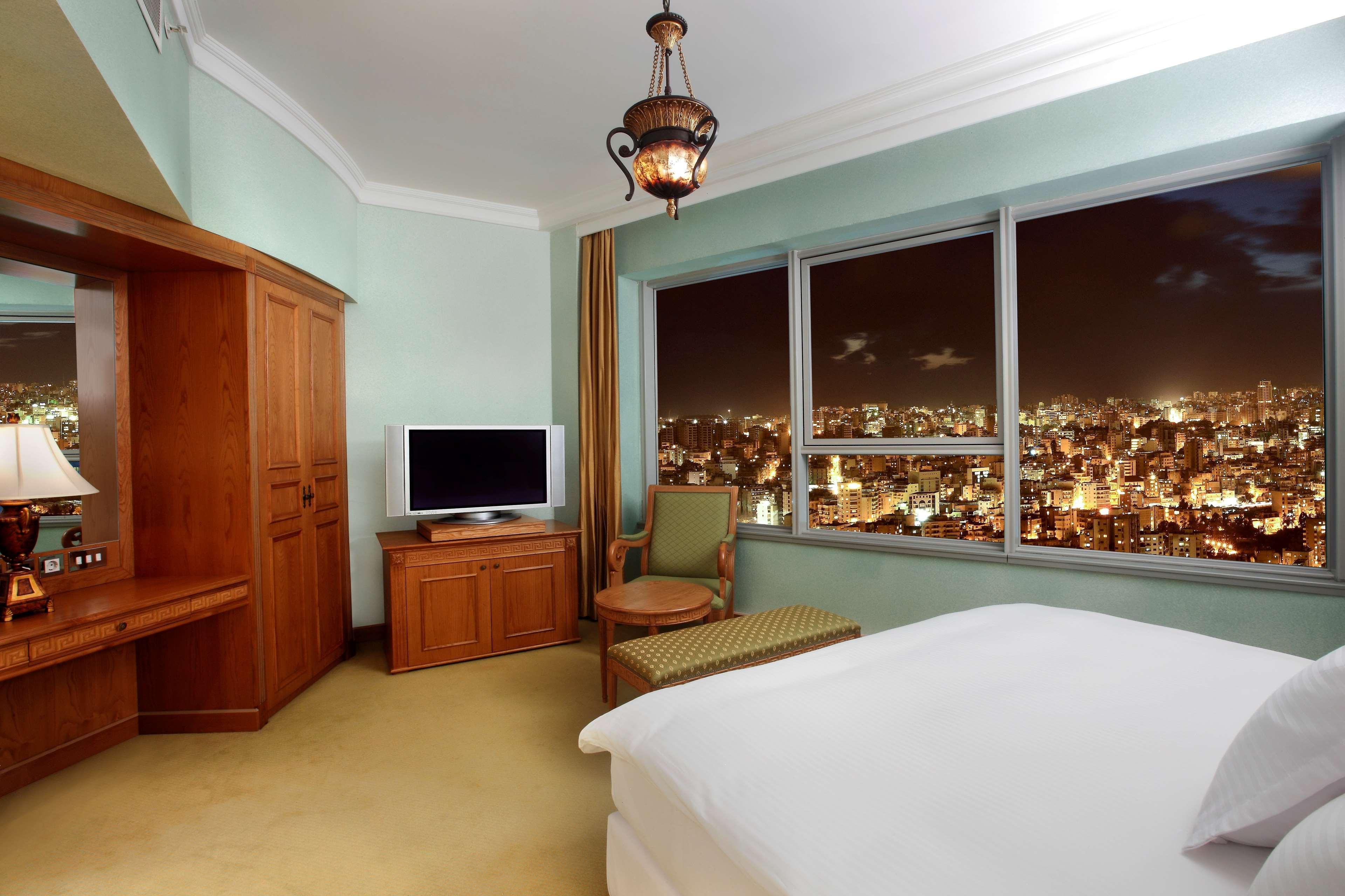 Hotel Al Habtoor Grand Beirut Exterior foto